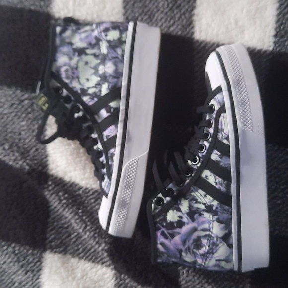 Adidas nizza platform sneakers size 8 , 6.5 UK worn once great condition - Picture 1 of 8